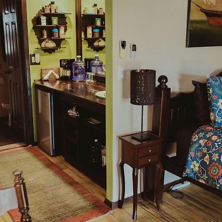 Vinofilia Wine Country Inn Вале де Гуадалупе Екстериор снимка