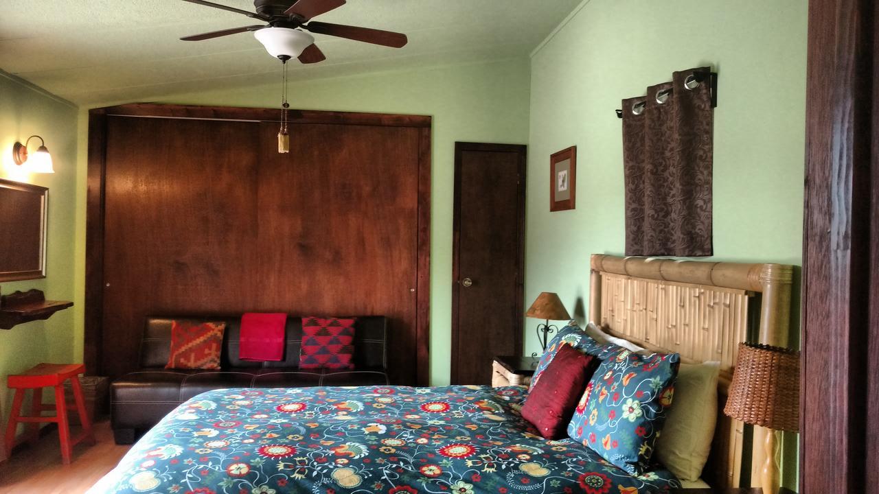 Vinofilia Wine Country Inn Вале де Гуадалупе Екстериор снимка